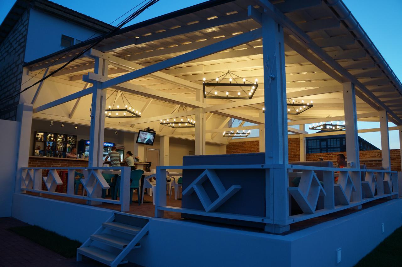 Family Hotel Happy Inn Zatoka Exterior foto